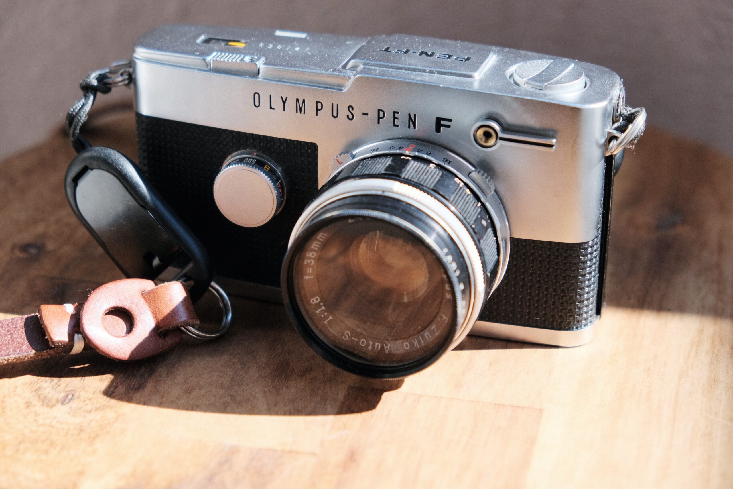 OLYMPUS PEN FT】唯一無二のハーフ一眼レフカメラ。 | スキマ便り。